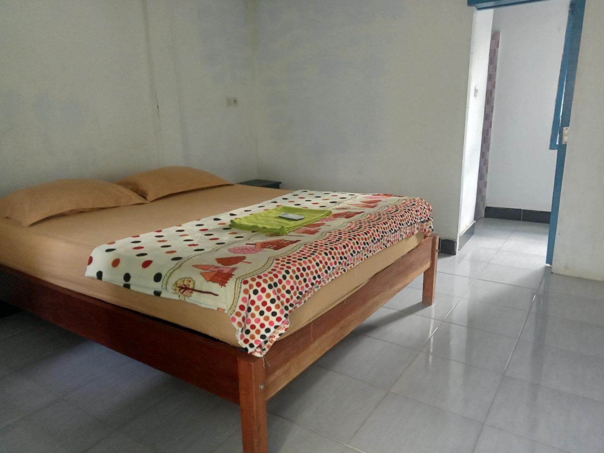 Bulan Homestay Plambi Экстерьер фото
