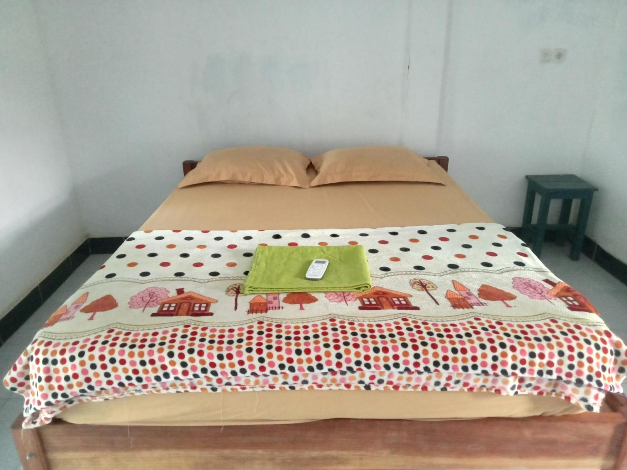 Bulan Homestay Plambi Экстерьер фото