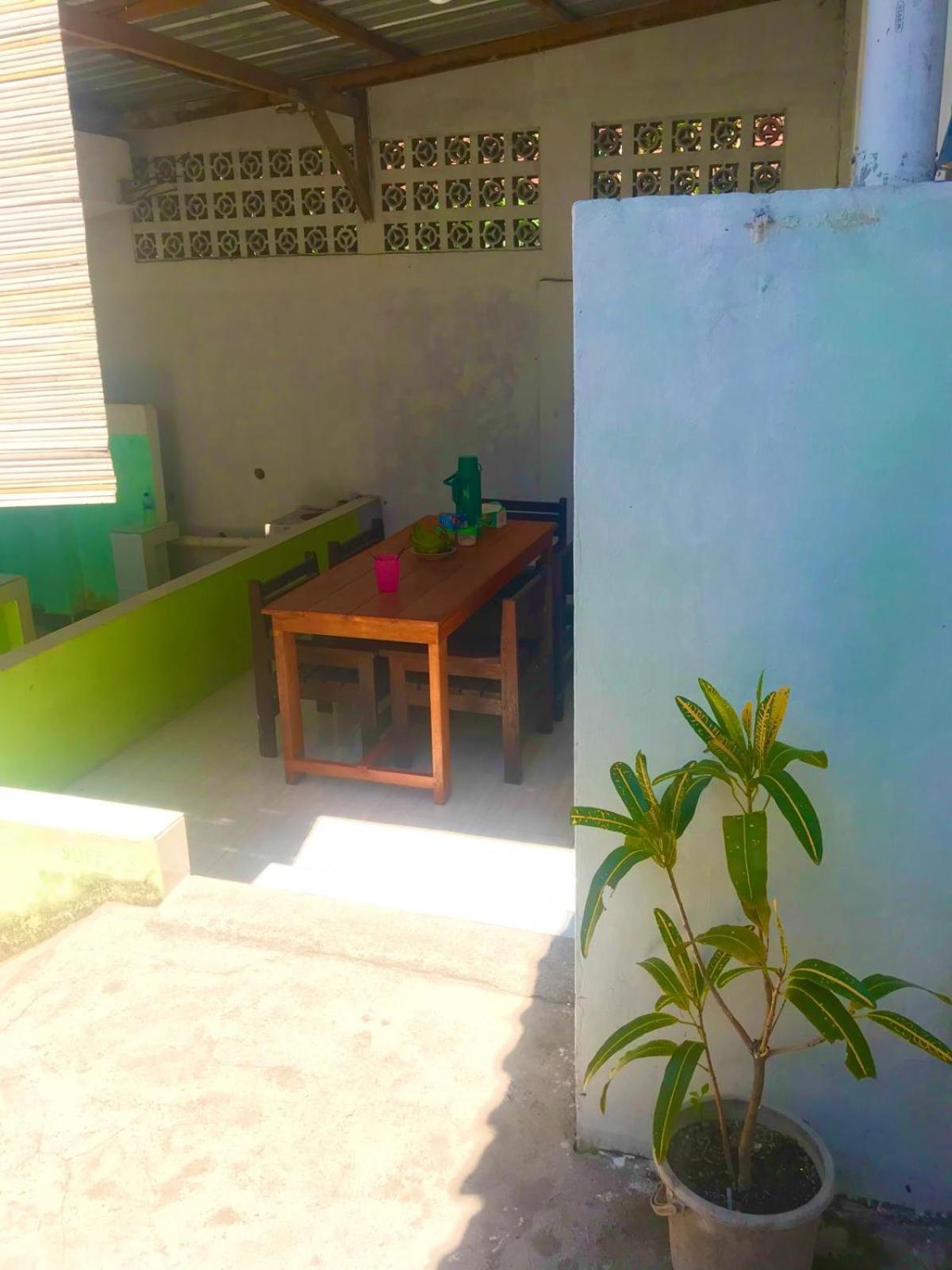 Bulan Homestay Plambi Экстерьер фото