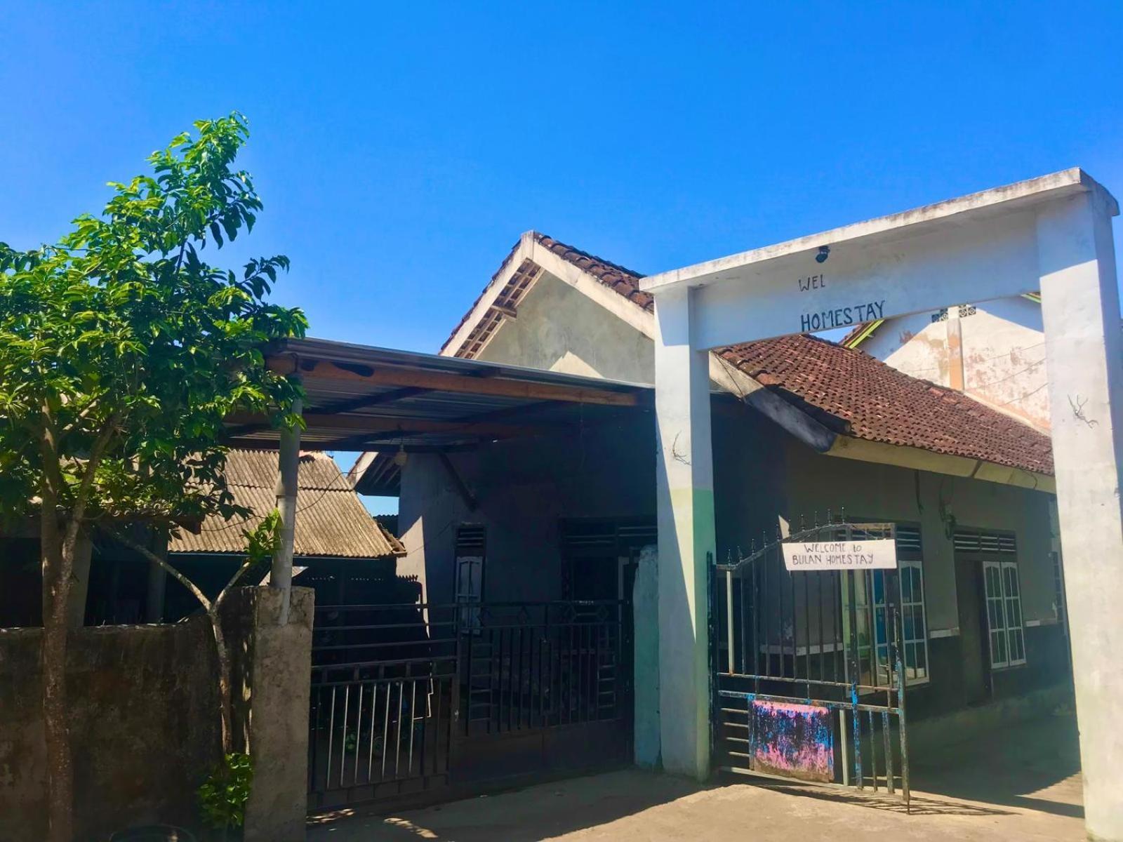 Bulan Homestay Plambi Экстерьер фото
