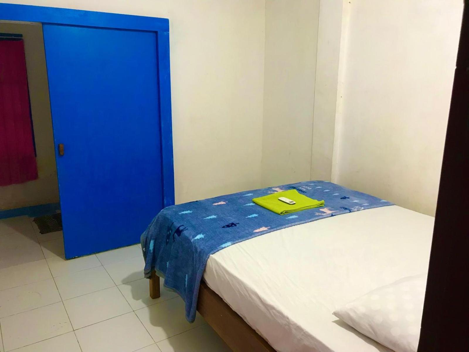 Bulan Homestay Plambi Экстерьер фото